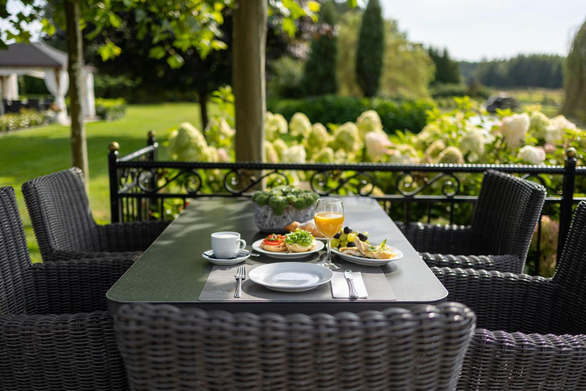 Hubertus Dwór Myśliwski Villa Opole Exterior foto