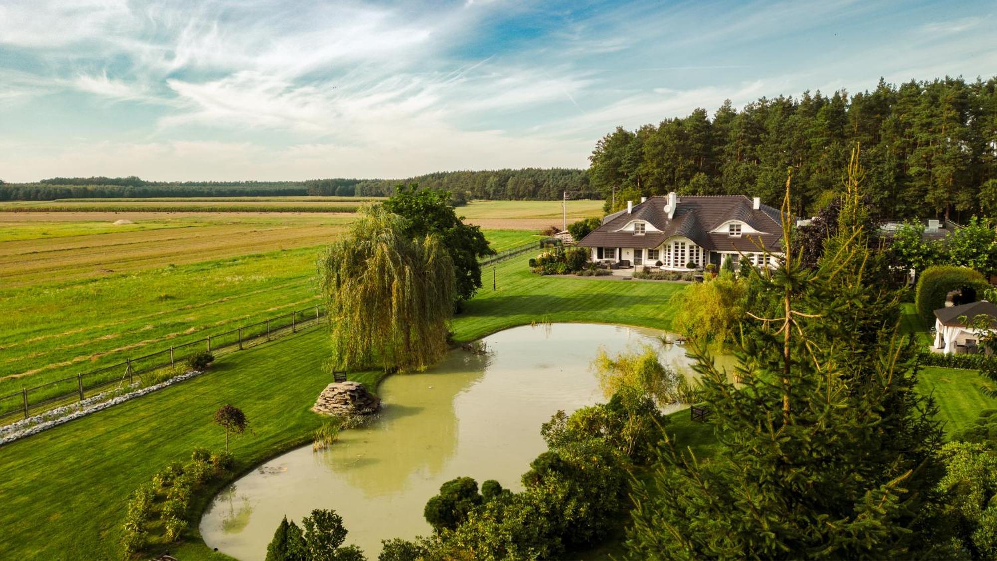 Hubertus Dwór Myśliwski Villa Opole Exterior foto