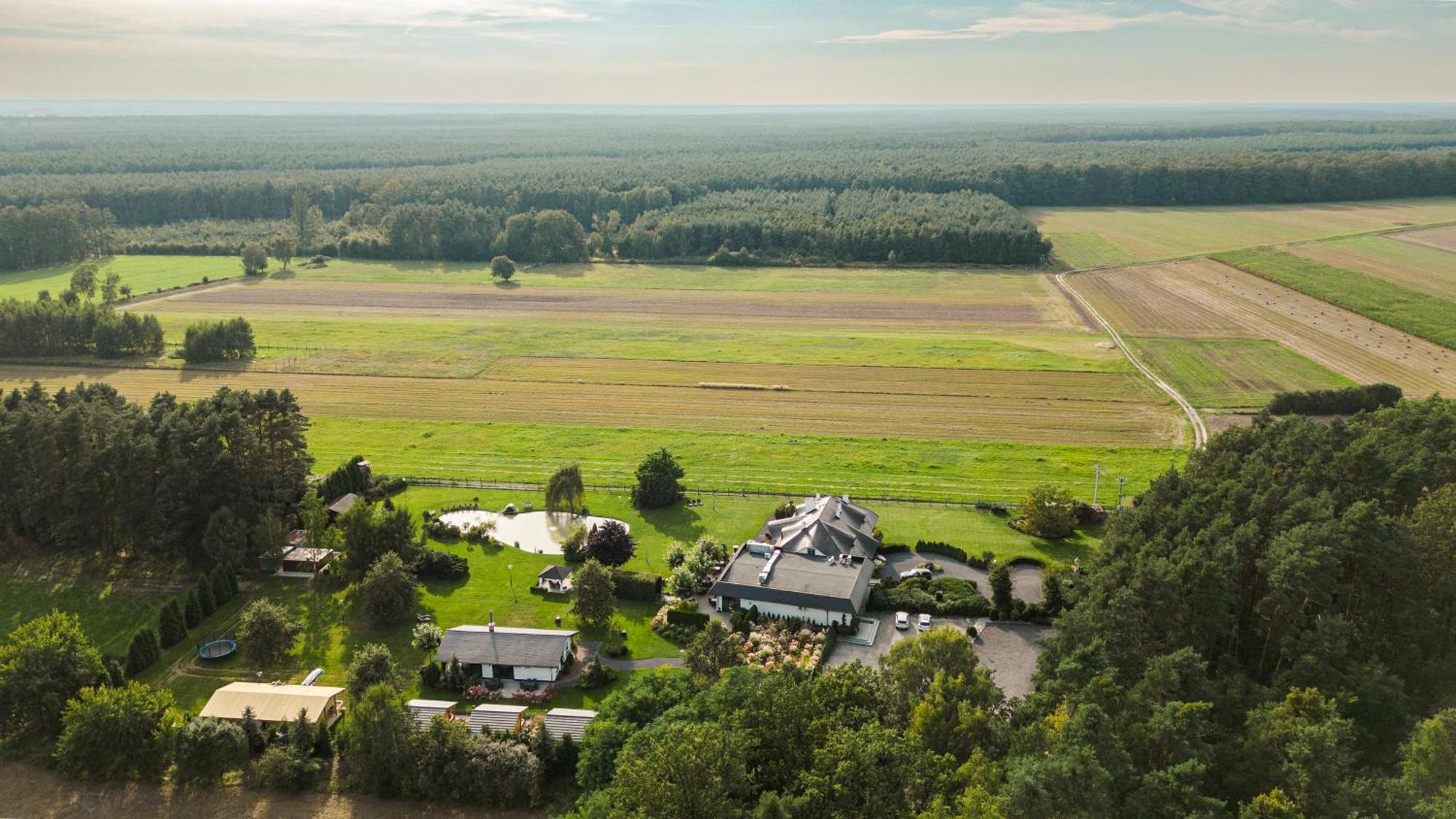 Hubertus Dwór Myśliwski Villa Opole Exterior foto