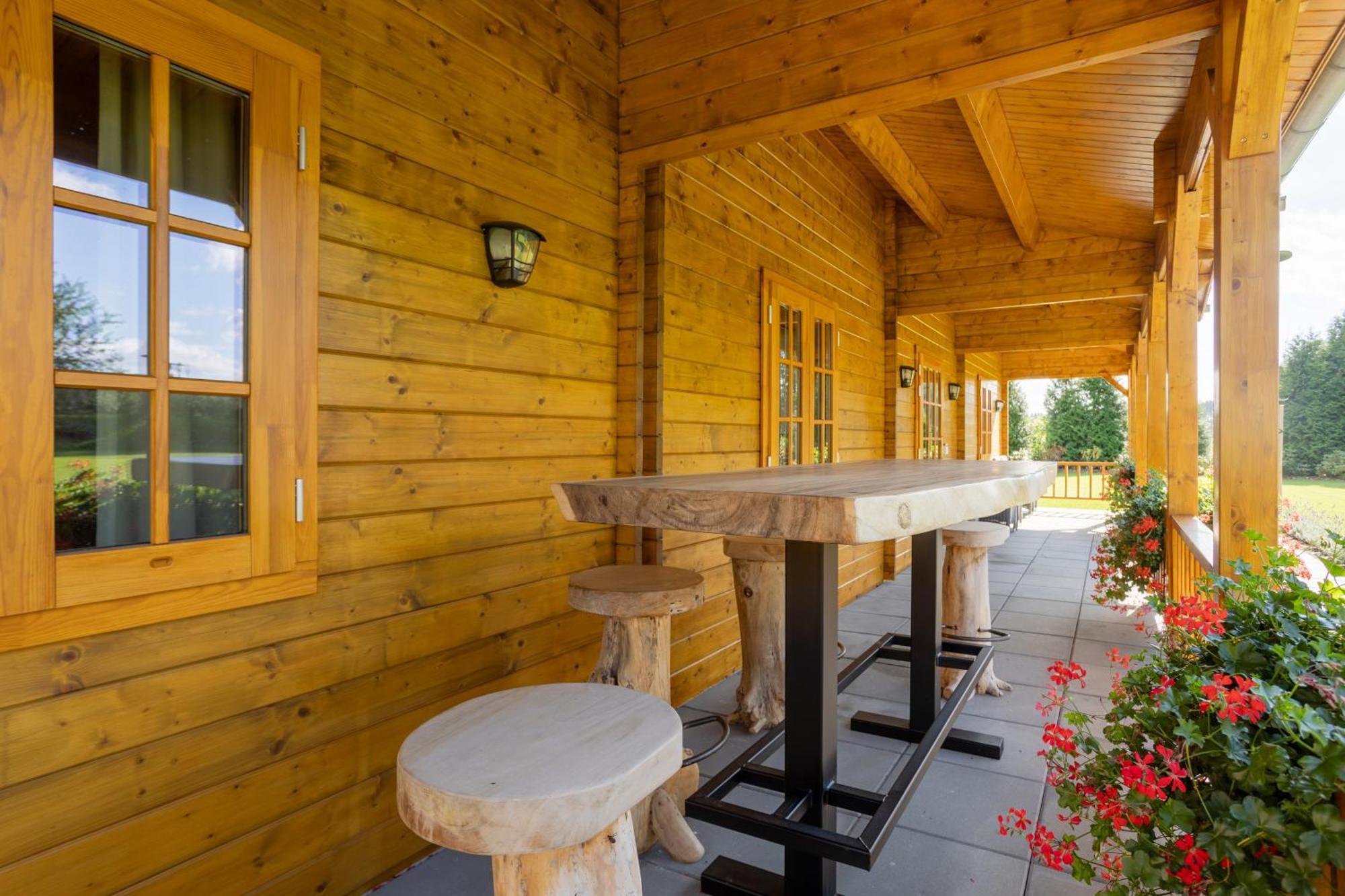 Hubertus Dwór Myśliwski Opole Exterior foto